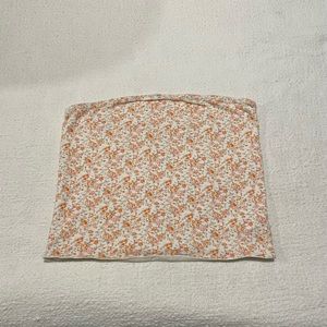 Brand is forever 21- Cute floral tube top!